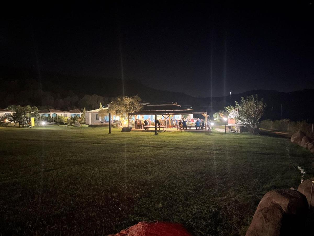 Hotel Baia Cea Bari Sardo Bagian luar foto