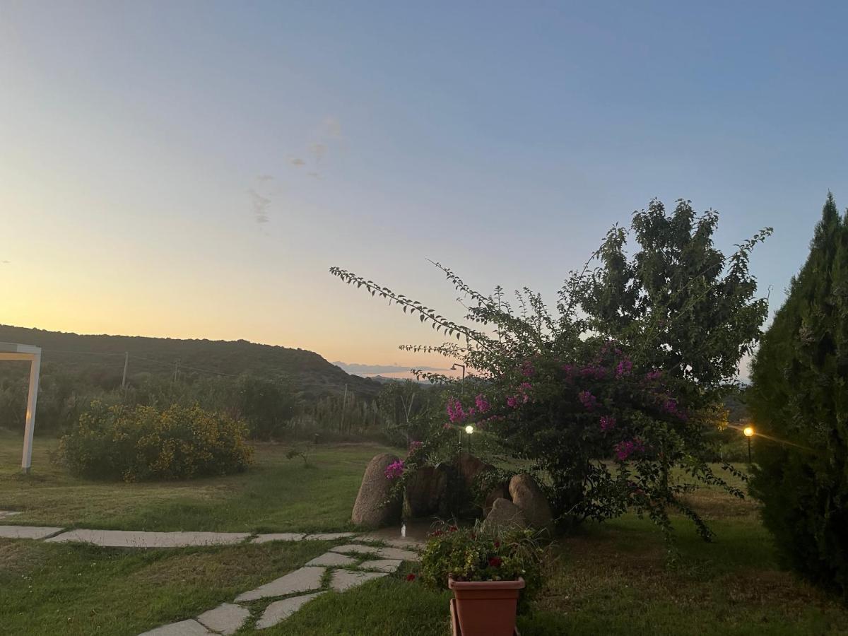 Hotel Baia Cea Bari Sardo Bagian luar foto