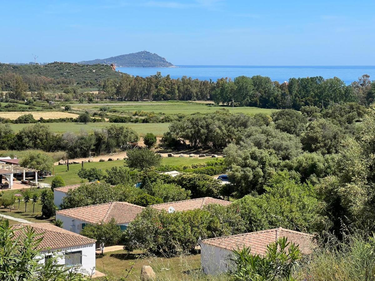 Hotel Baia Cea Bari Sardo Bagian luar foto